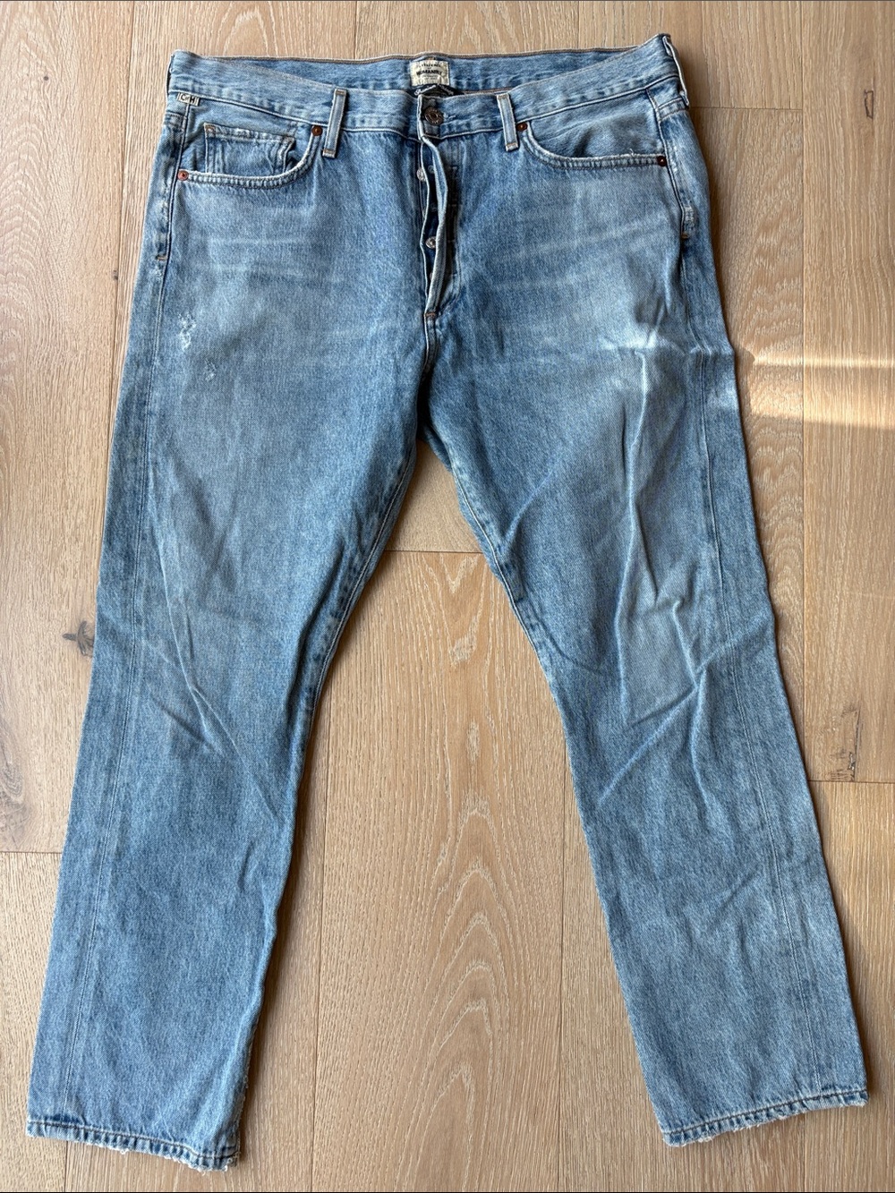 Citizens Of Humanity Light Blue Straight Jeans
Style: Corey Slouchy Slim
Size:30